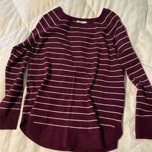 Maroon sweater